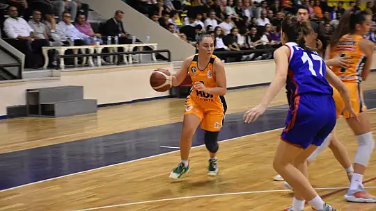 Gürespor kayıpsız yoluna devam ediyor