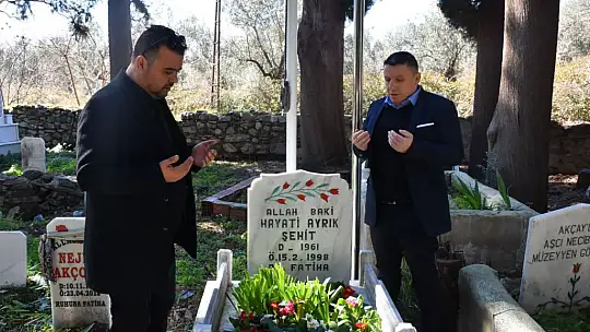 Edremit'te Şehitlerin Kabirleri Düzenlendi