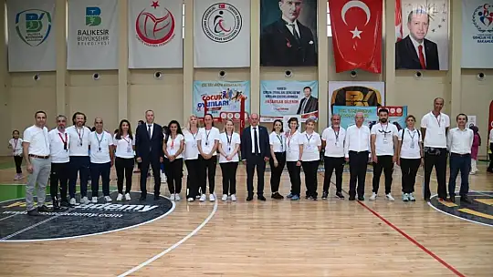 Karesi'de Çocuklar Unutulan Oyunları Öğreniyor