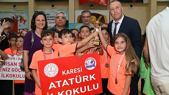 Karesi'de Çocuklar Unutulan Oyunları Öğreniyor