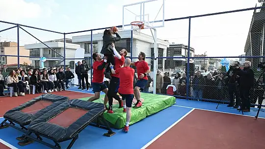 KARESİ'DE AÇILIŞLAR HIZ KESMEDEN DEVAM EDİYOR