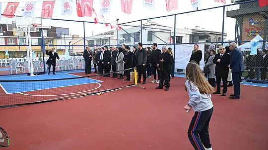 KARESİ'DE AÇILIŞLAR HIZ KESMEDEN DEVAM EDİYOR