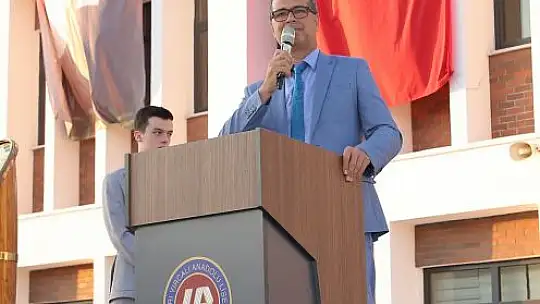 SYAL'de 157 Öğrencinin Mezuniyet Coşkusu