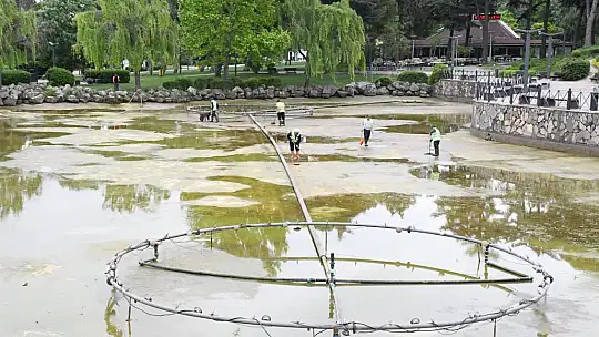 Atatürk Parkı göz kamaştırmaya devam ediyor