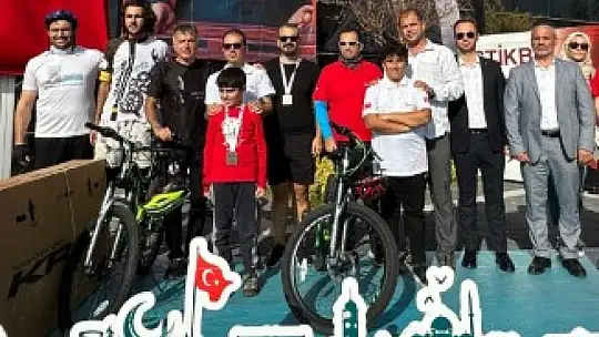 PEDALLAR CUMHURİYET İÇİN ÇEVRİLDİ.