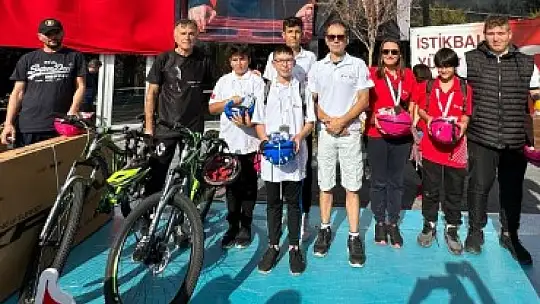 PEDALLAR CUMHURİYET İÇİN ÇEVRİLDİ.