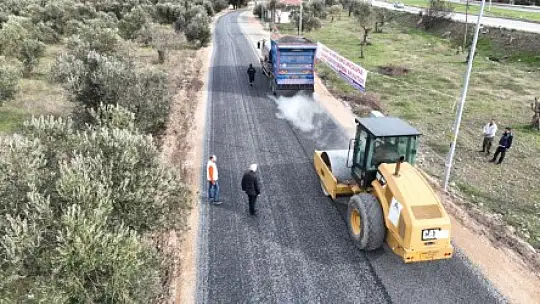 Burhaniye'de Yan Bağlantı Yolu Kullanıma Açıldı