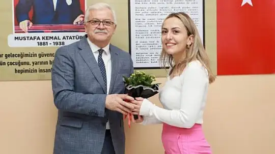 Başkan Deveciler Öğretmenleri Ziyaret Etti