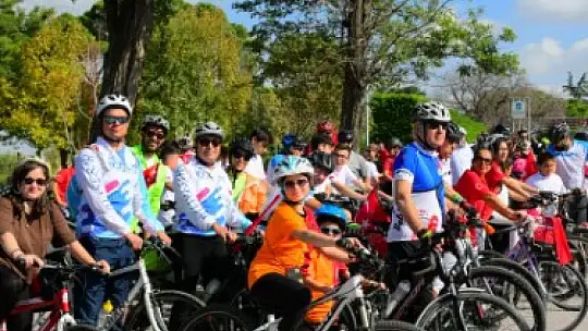 PEDALLAR CUMHURİYET İÇİN ÇEVRİLDİ.