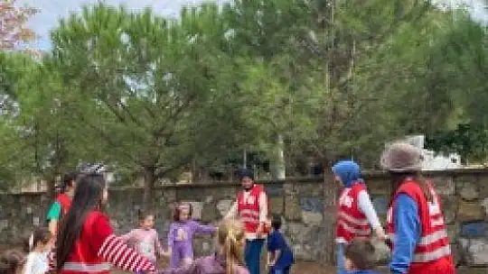 Balıkesir Kızılay'dan Dolu Dolu Bir Hafta