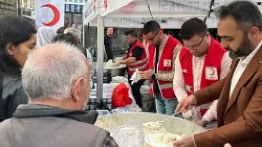 Balıkesir Kızılay'dan Dolu Dolu Bir Hafta