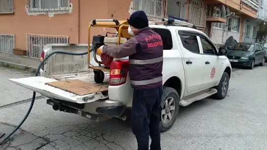 KARESİ'DE İLAÇLAMA ÇALIŞMALARI SÜRÜYOR
