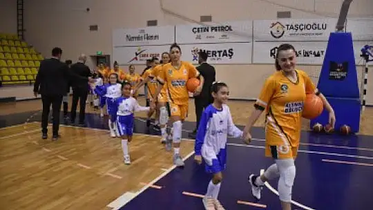 Gürespor kayıpsız yoluna devam ediyor