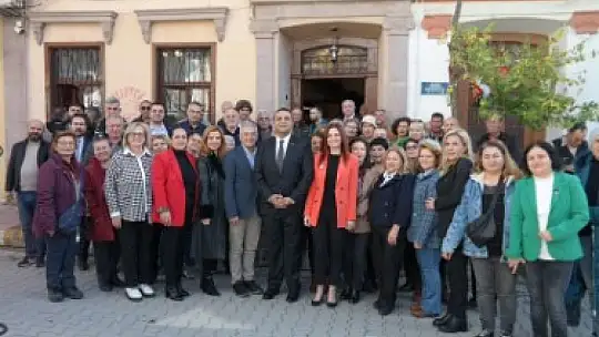 Edremit Belediye Başkanlığına Kadın Aday Adayı!
