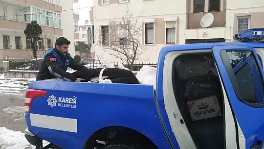 Karesi 10 Kişilik Uzman Ekiple Deprem Bölgesinde