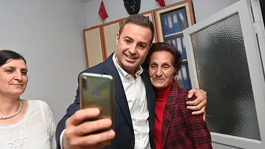 Başkan Ahmet Akın'a Susurluk ve Karesi'de coşkulu karşılama