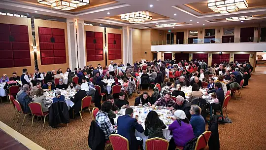 Edremit'te Şehit Aileleri Ve Gazilere İftar Verildi