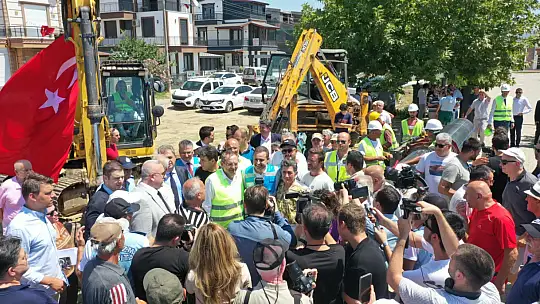 Başkan Akın:'Ayvalık'ın su sorununu tarihe gömecek ilk adımı attık'