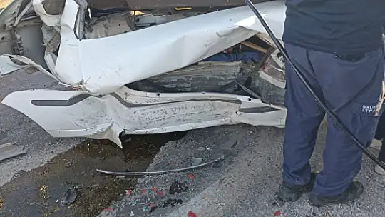 Savaştepe'de Trafik Kazası 1 kişi Öldü 4 de Yaralı Var