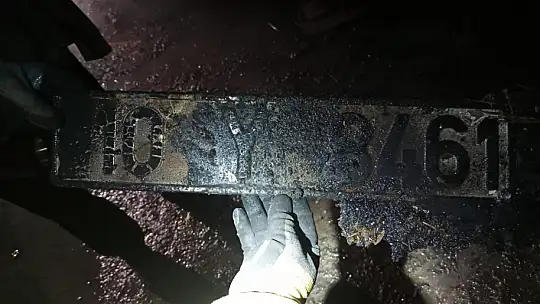 Altıeylül Karamanköy'de Araç Yandı