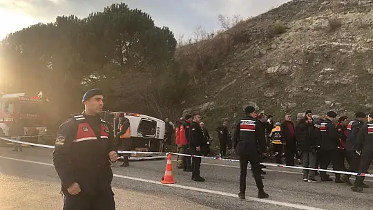 Kepsut Yolunda Can Pazarı 2 Ölü 21 Yaralı