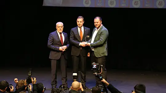 Balıkesir'de 'Hasan Basri Çantay Gazetecilik Ödülleri' Dağıtıldı