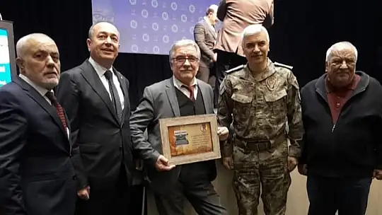 Balıkesir'de 'Hasan Basri Çantay Gazetecilik Ödülleri' Dağıtıldı