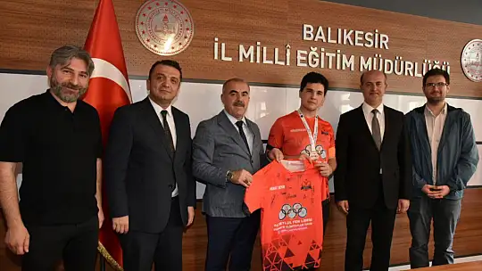 Altıeylül Fen Lisesi Öğrencilerinden Matematik Olimpiyatlarında Büyük Başarı