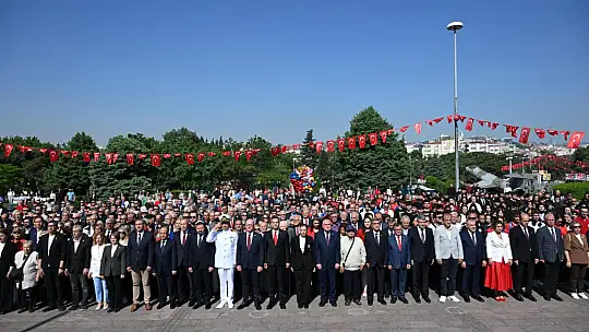 Akın: 'Atatürk'ü anmak ve anlamak hepimizin boynunun borcu'