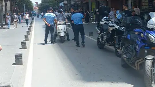 Milli Kuvvetler Caddesi'nde motosiklet denetimi