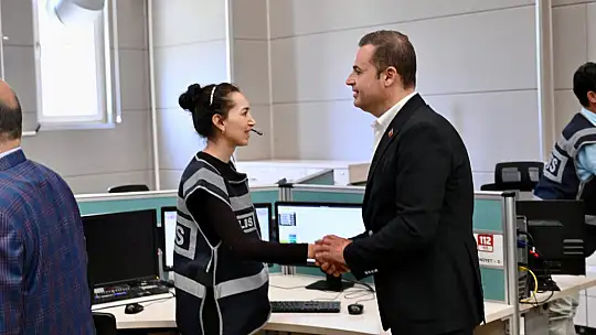 Akın, bayramda huzurevi sakinlerini unutmadı
