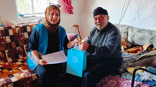 Büyükşehir'den şehit babalarına anlamlı ziyaret