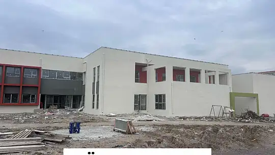 BAŞKAN MEHMET AYDEMİR'DEN AYVALIK'A FEN LİSESİ MÜJDESİ