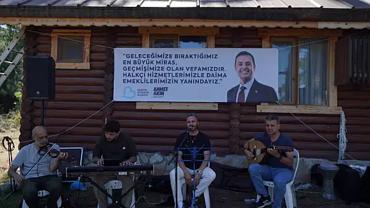 Balıkesir'de emekliler Büyükşehir'in pikniğinde buluştu