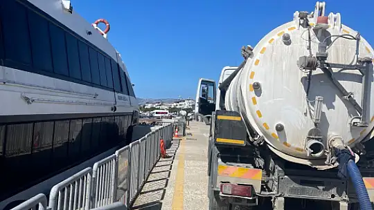 Kaza yapan deniz otobüsünün imdadına BASKİ yetişti