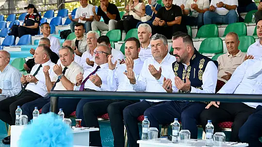 Kurtdereli Güreşleri başladı Ahmet Akın, Yeni Tribün Sözünü Tuttu