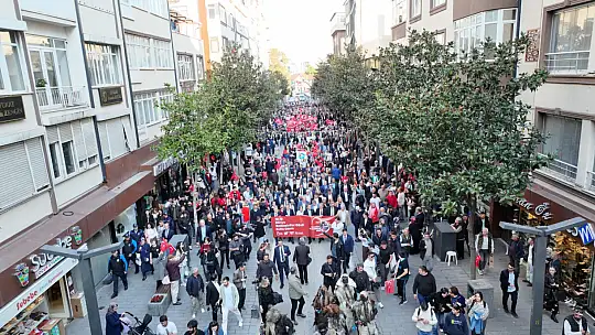 Büyükşehirden Dünya Balıkesirliler Günü'nde muhteşem kortej