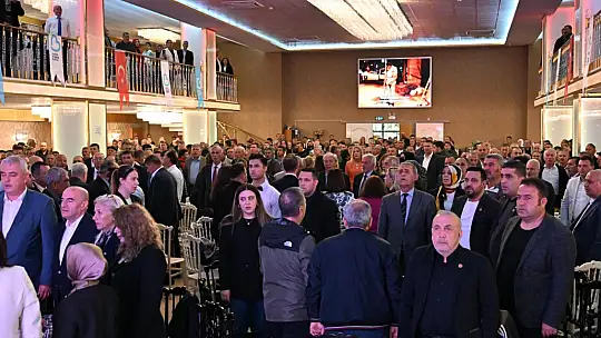 Akın: 'Muhtarlar, benim yol arkadaşlarımdır'