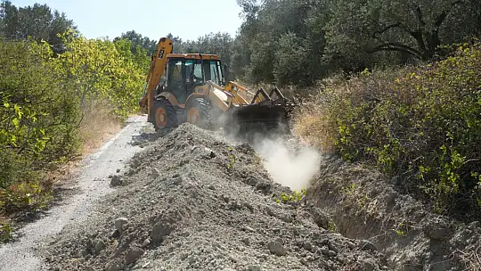 Akın'ın talimatıyla BASKİ Murateli'nin su sorununu çözdü