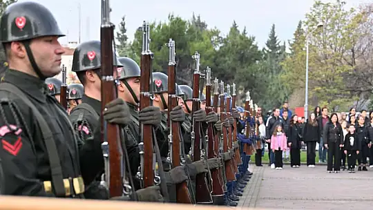 Balıkesir, 10 Kasım'da Ata'sını andı