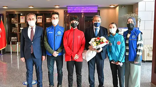 Balıkesir'in yurt ihtiyacı, gençlik ve spora destek masaya yatırıldı