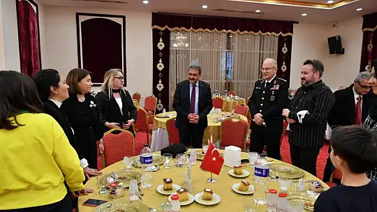 Şehit Aileleri Vali Şıldak'ın Onur Konuğu Oldu