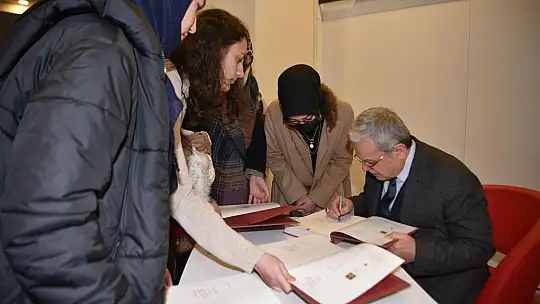 'Mehmet Akif Ersoy'a Saygı' kitabı tanıtıldı