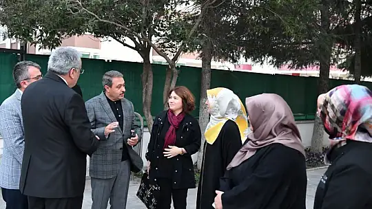 Vali Şıldak Kuran Kursunda Öğrencilerle İftar Yaptı