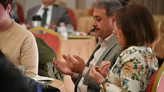 Protokol yetim çocuklar ve anneleriyle iftarda buluştu