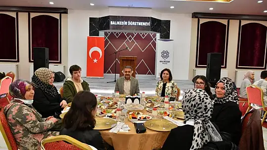 Protokol yetim çocuklar ve anneleriyle iftarda buluştu