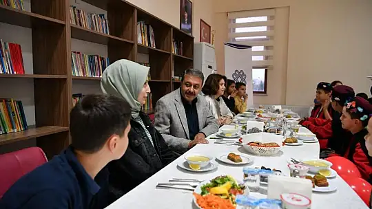 23 Nisan'da Çocuk Evinde Neşe Dolu İftar