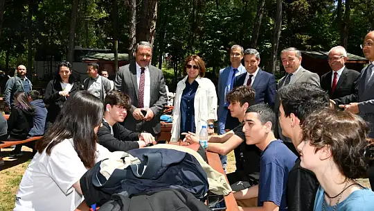 Vali Şıldak Öğrencilerle Piknikte Buluştu