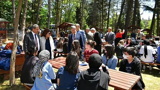Vali Şıldak Öğrencilerle Piknikte Buluştu