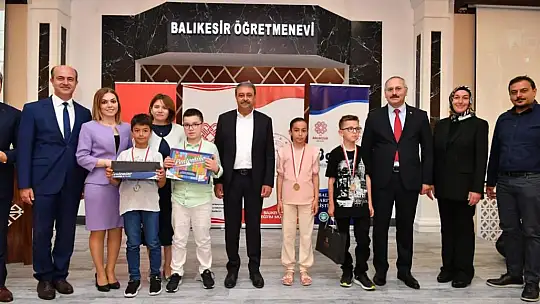 Bu Gençler Balıkesir'in Akıl ve Zeka Küpleri
